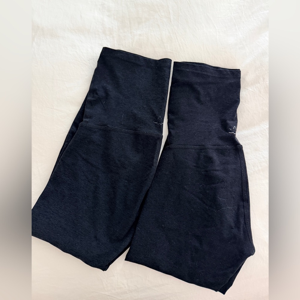 2 pairs Beyond Yoga Maternity Leggings
